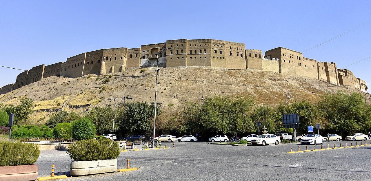Erbil Jewish Cemetery — City context: Erbil Citadel and the historic urban core. This photograph gives geographic context and does not depict the exact Jewish cemetery or village record.